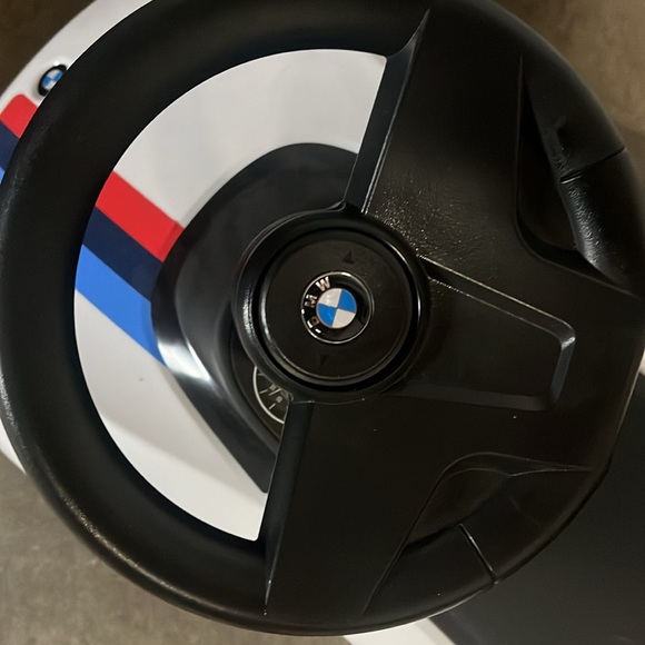 BMW toy car used once - Picture 3 of 4